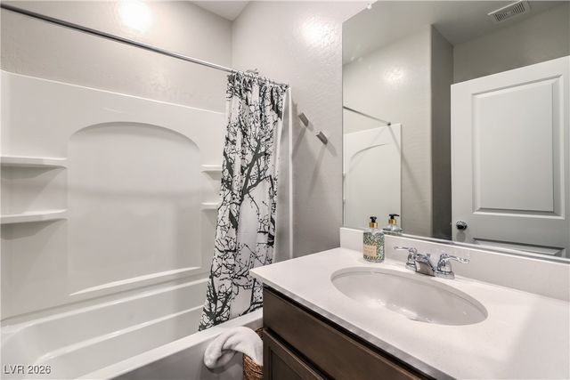 10646 Silver Pond Avenue, Las Vegas, NV 89135