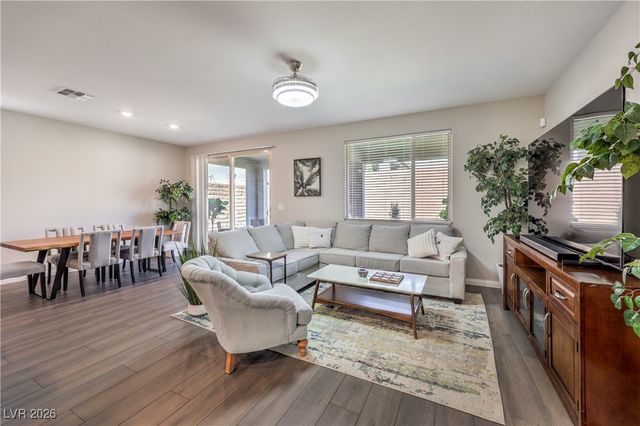 10646 Silver Pond Avenue, Las Vegas, NV 89135