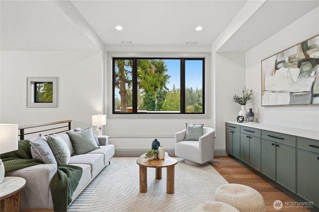 10648 SE 16th Street, Bellevue, WA 98004