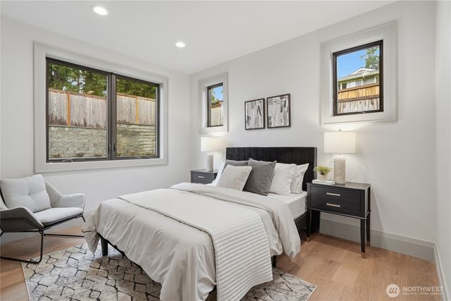 10648 SE 16th Street, Bellevue, WA 98004