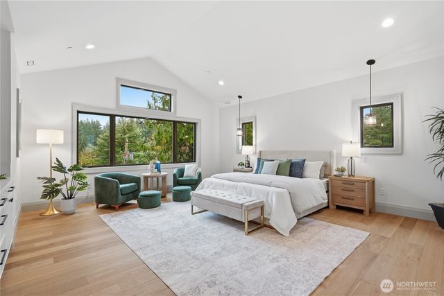 10648 SE 16th Street, Bellevue, WA 98004