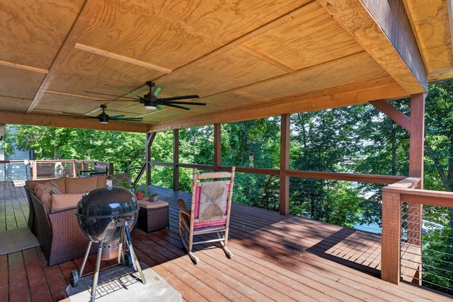 251 Herrington Woods, Harrodsburg, KY 40330