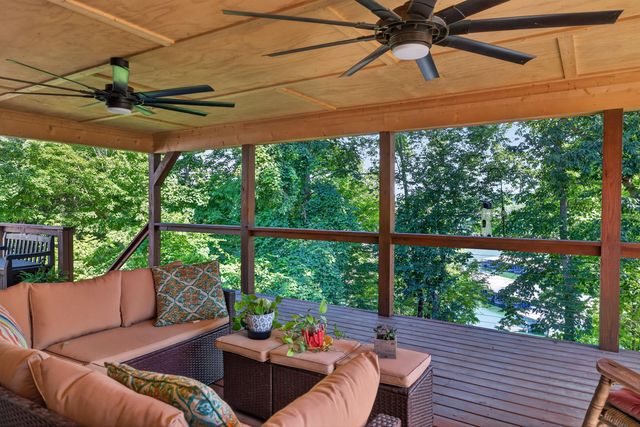 251 Herrington Woods, Harrodsburg, KY 40330