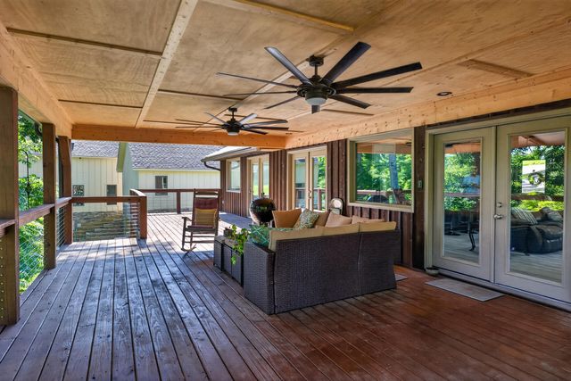 251 Herrington Woods, Harrodsburg, KY 40330