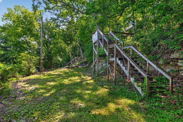 251 Herrington Woods, Harrodsburg, KY 40330