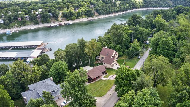251 Herrington Woods, Harrodsburg, KY 40330