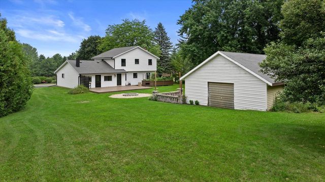 1013 Fairfield LANE, West Bend, WI 53090