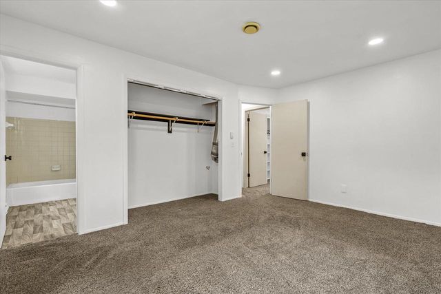 1013 Fairfield LANE, West Bend, WI 53090