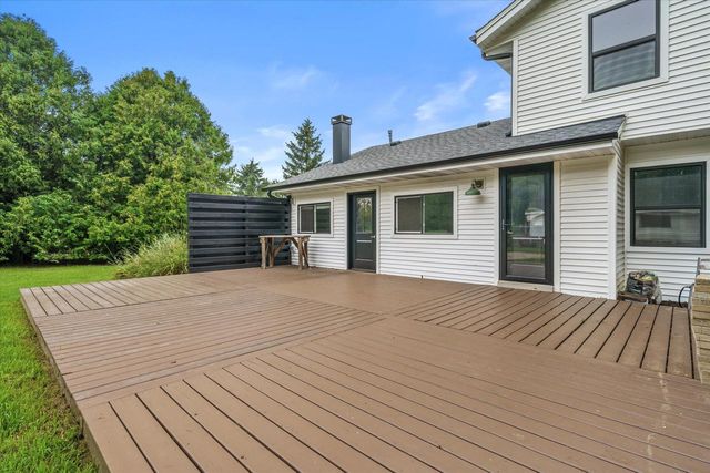 1013 Fairfield LANE, West Bend, WI 53090