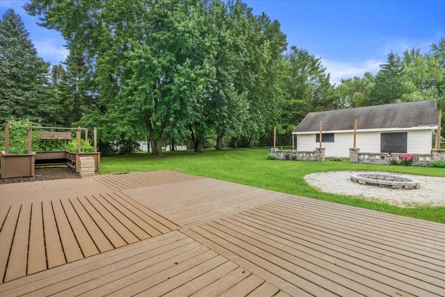 1013 Fairfield LANE, West Bend, WI 53090