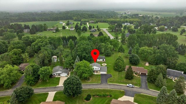 1013 Fairfield LANE, West Bend, WI 53090