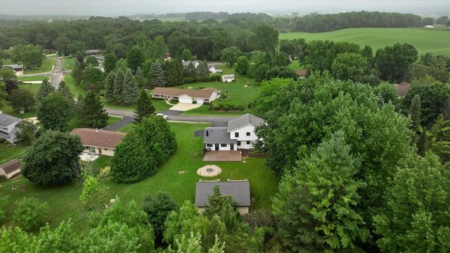 1013 Fairfield LANE, West Bend, WI 53090