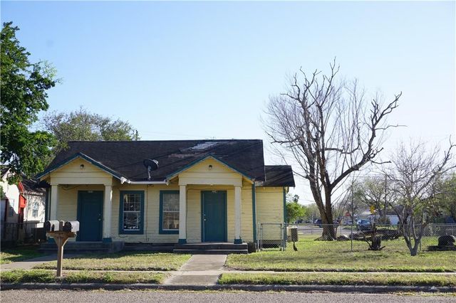 222 W Samano Street, Edinburg, TX 78539