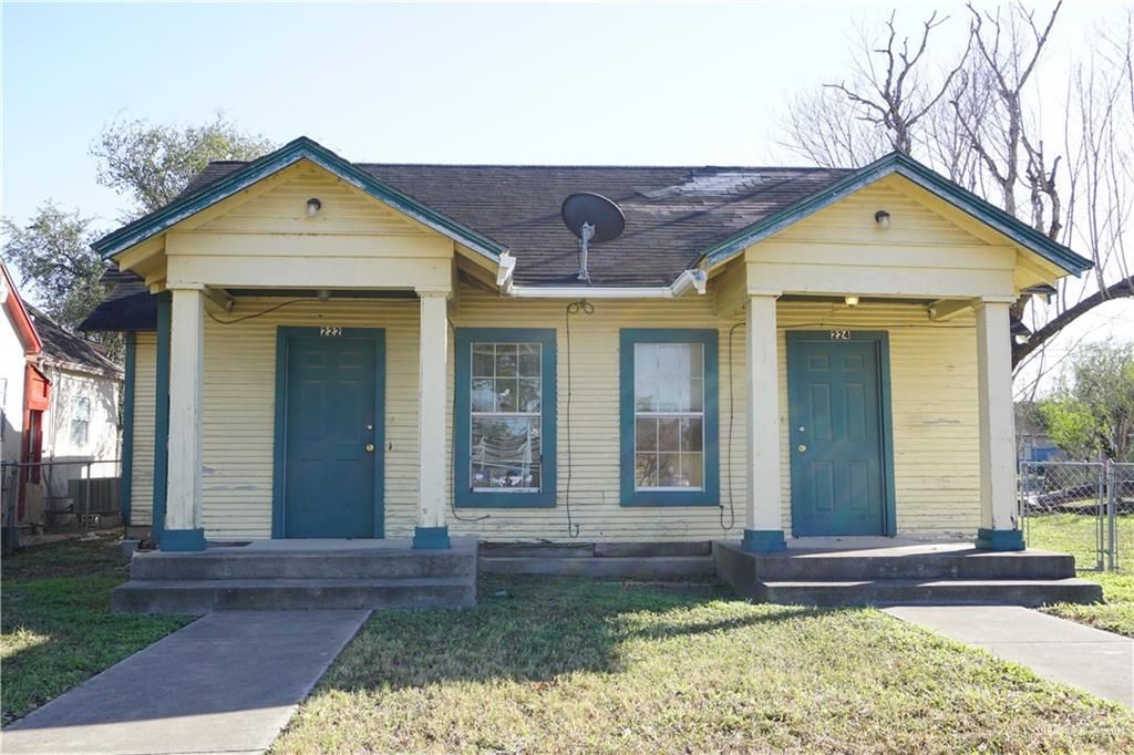 222 W Samano Street, Edinburg, TX 78539
