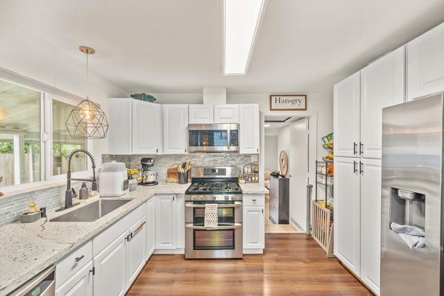 850 Eleanor Ave, Sacramento, CA 95815