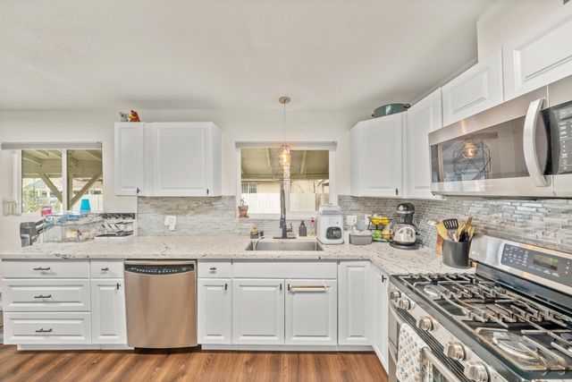 850 Eleanor Ave, Sacramento, CA 95815