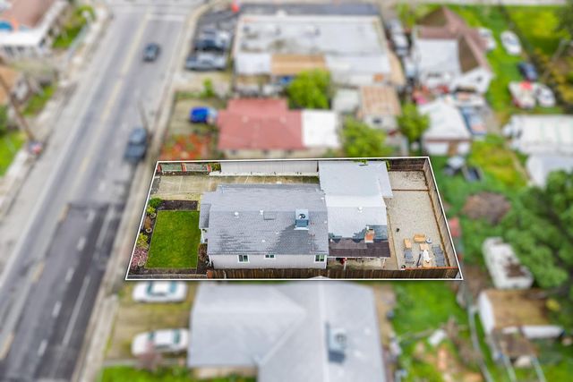 850 Eleanor Ave, Sacramento, CA 95815