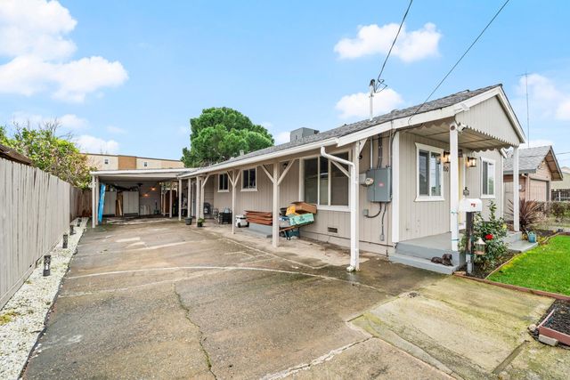 850 Eleanor Ave, Sacramento, CA 95815