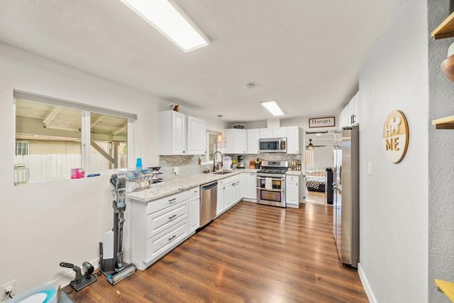 850 Eleanor Ave, Sacramento, CA 95815