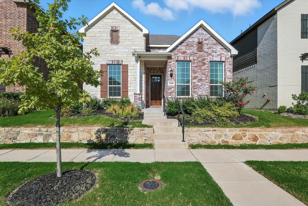 1509 Grandview Drive, Garland, TX 75042