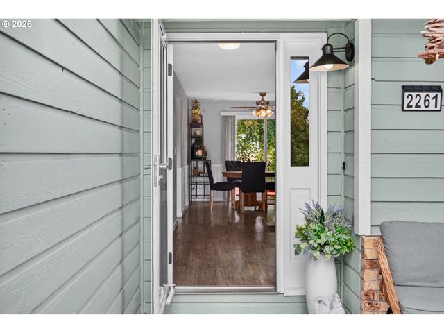 2261 Sw 195TH Ave, Beaverton, OR 97003