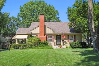 5324 Fairway Road, Fairway, KS 66205