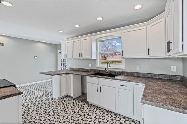 514 SW 3rd St Terrace, Carrollton, MO 64633