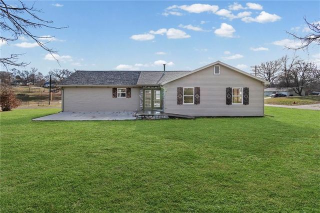 514 SW 3rd St Terrace, Carrollton, MO 64633