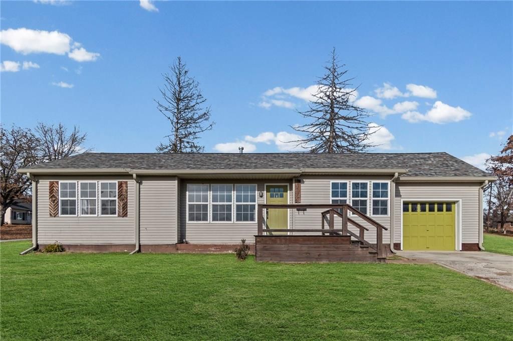 514 SW 3rd St Terrace, Carrollton, MO 64633