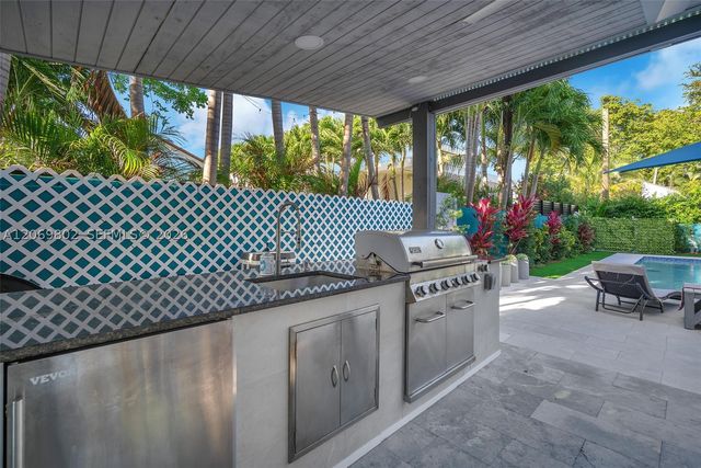 1235 NE 88th St, Miami, FL 33138
