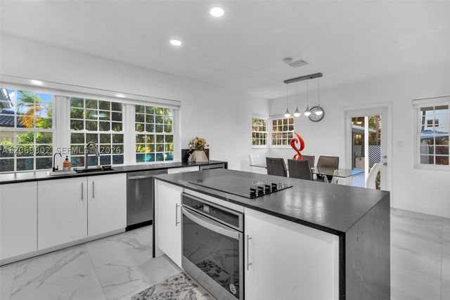 1235 NE 88th St, Miami, FL 33138