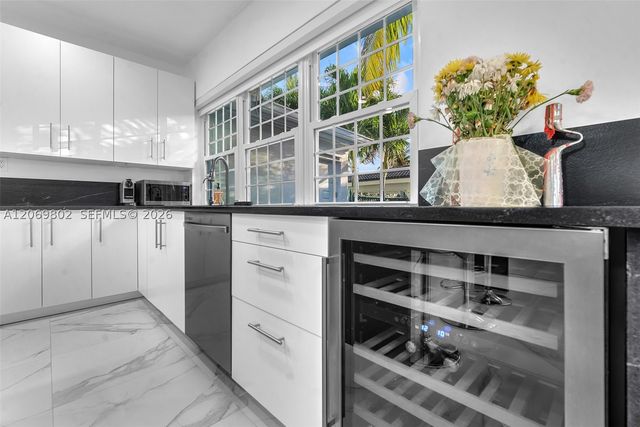 1235 NE 88th St, Miami, FL 33138