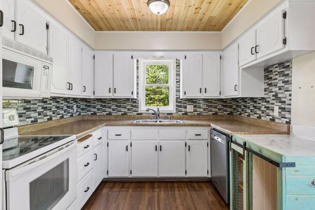 28575 Flamingo Street NW, Isanti, MN 55040