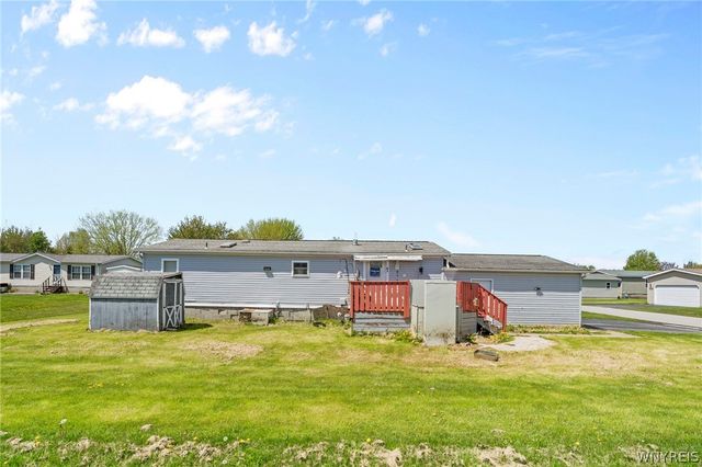 6266 Bayview Station, Newfane, NY 14108