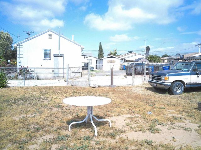 1809 Grove Street, National City, CA 91950