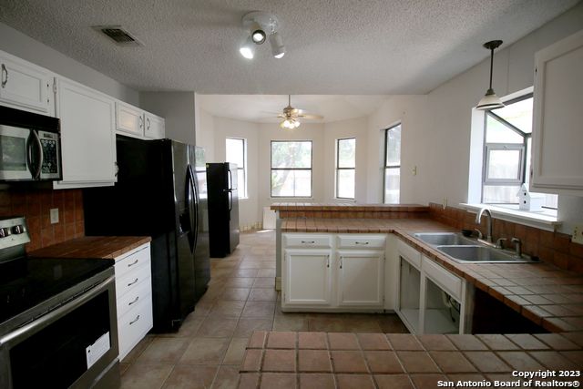 13942 Chisom Creek, San Antonio, TX 78249