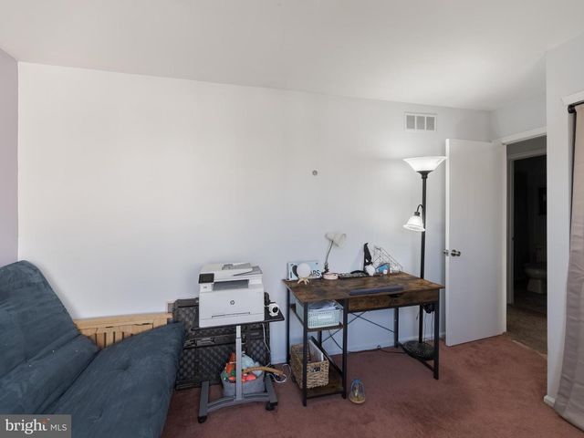 41 BARK HOLLOW LN, Horsham, PA 19044