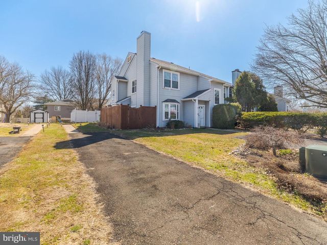 41 BARK HOLLOW LN, Horsham, PA 19044