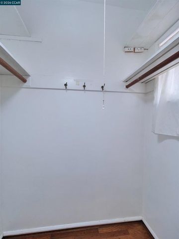 2555 2555 Barrett Ave, Richmond, CA 94804