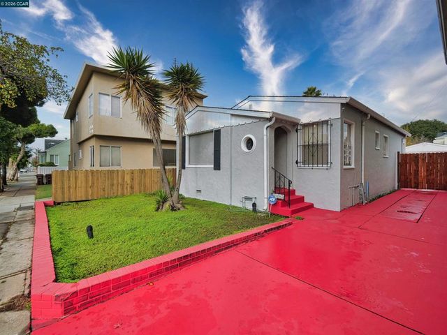 2555 2555 Barrett Ave, Richmond, CA 94804