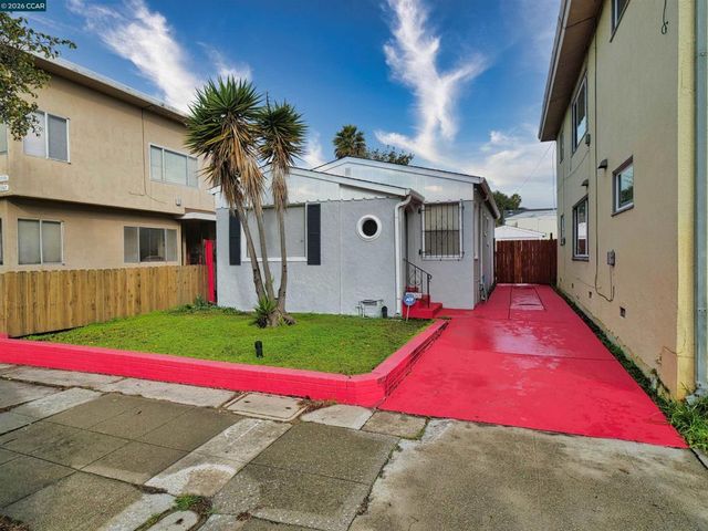 2555 2555 Barrett Ave, Richmond, CA 94804