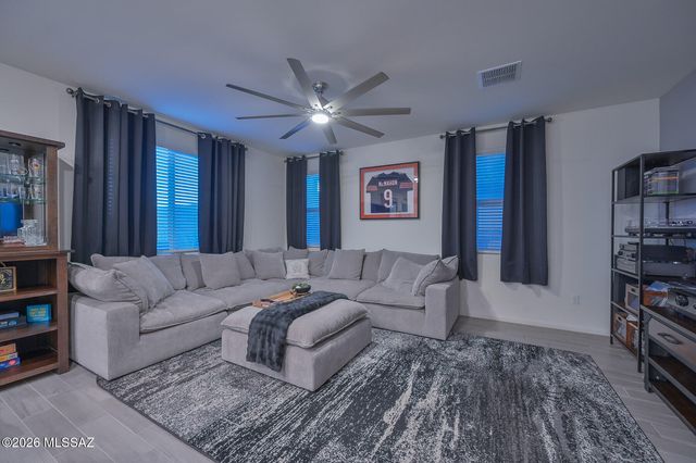 17389 S Ridgerunner Drive, Vail, AZ 85641