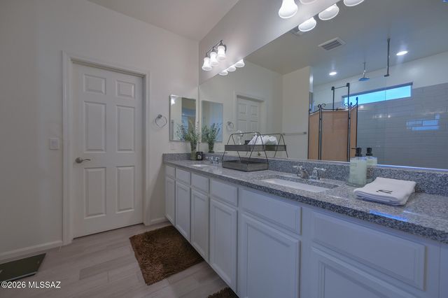 17389 S Ridgerunner Drive, Vail, AZ 85641