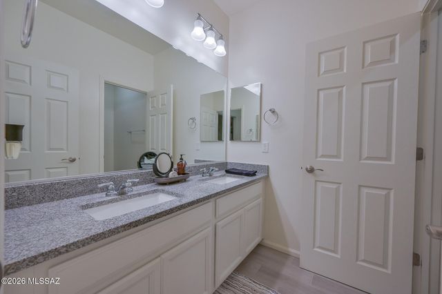 17389 S Ridgerunner Drive, Vail, AZ 85641