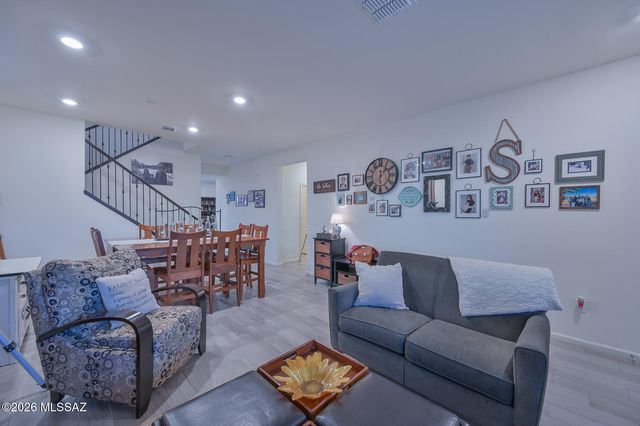17389 S Ridgerunner Drive, Vail, AZ 85641