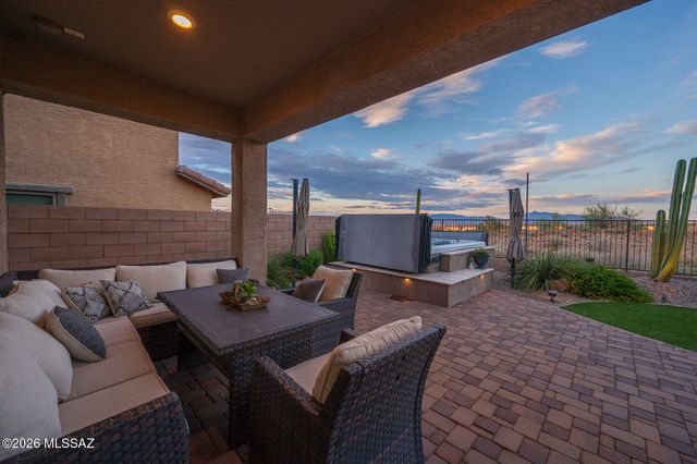17389 S Ridgerunner Drive, Vail, AZ 85641