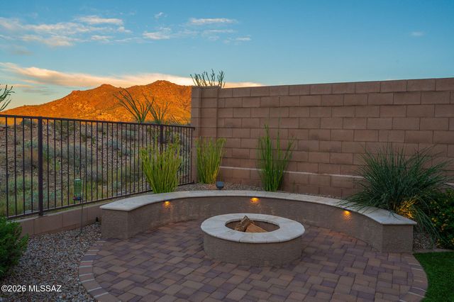 17389 S Ridgerunner Drive, Vail, AZ 85641