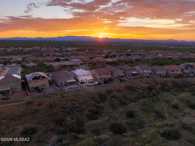 17389 S Ridgerunner Drive, Vail, AZ 85641