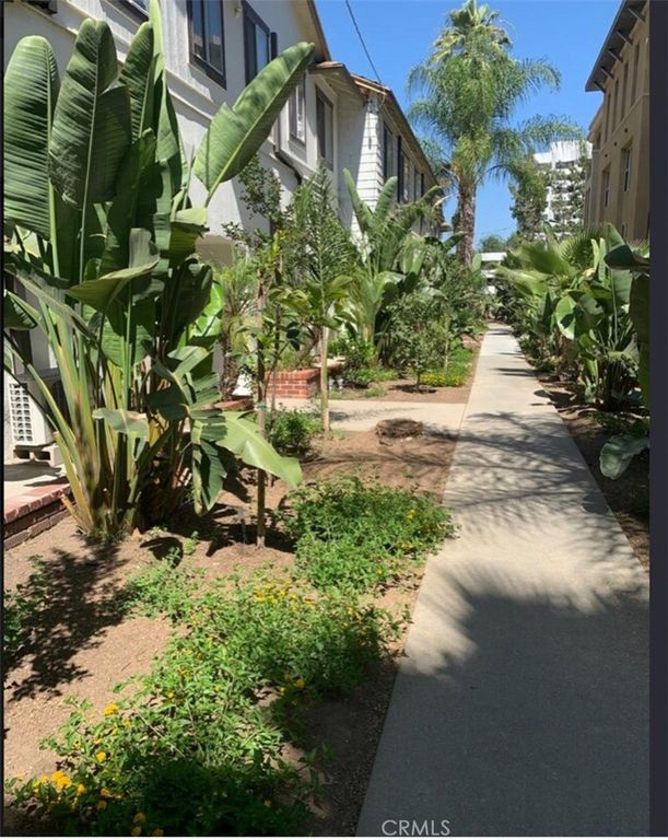 164 N Oak Knoll, Pasadena, CA 91101