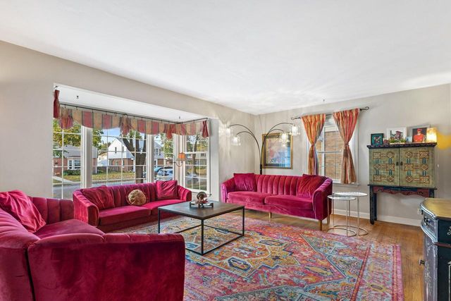 4416 N Sheffield AVENUE, Shorewood, WI 53211